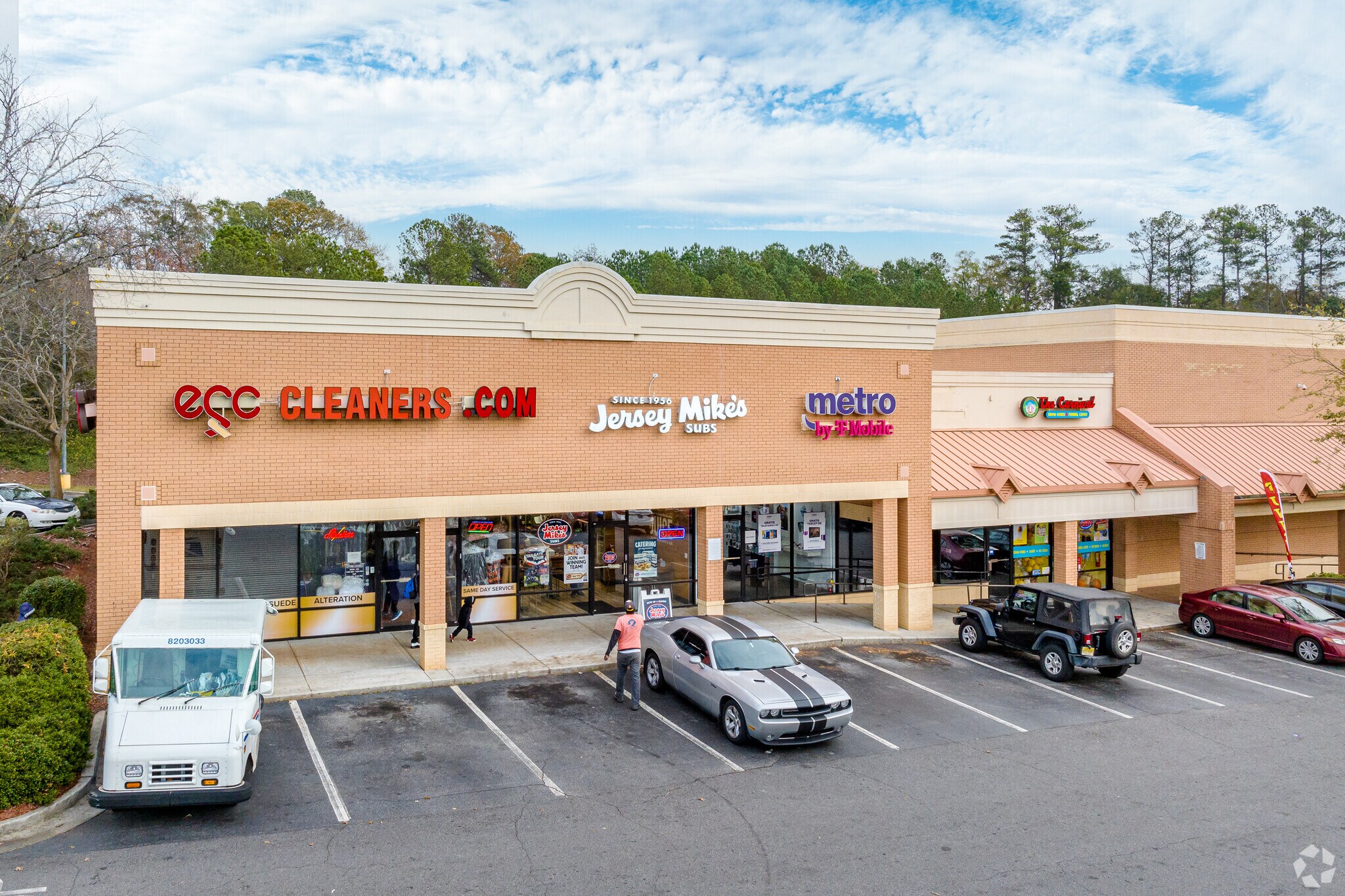 8725 Roswell Rd, Atlanta, GA 30350 Dunwoody Place