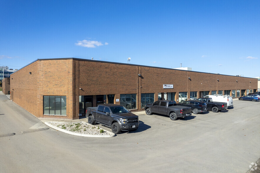 4280 Harvester Rd, Burlington, ON for sale - Building Photo - Image 2 of 4