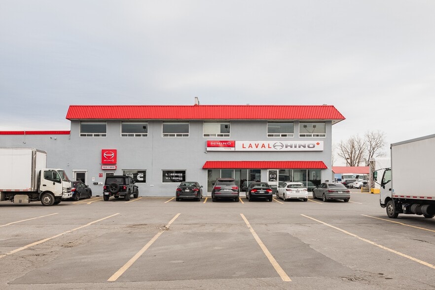1385 Boul Des Laurentides, Laval, QC for sale - Building Photo - Image 3 of 8