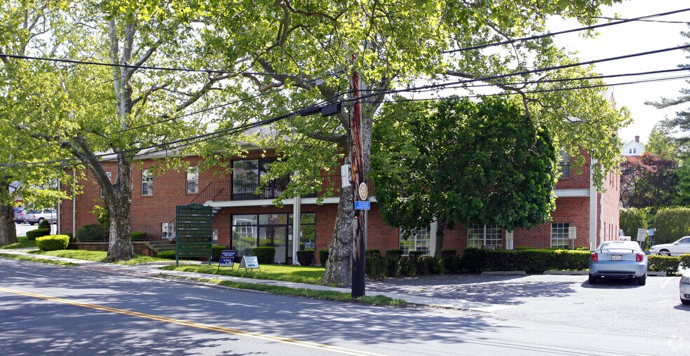 274 White Plains Rd, Eastchester, NY for sale - Building Photo - Image 1 of 1