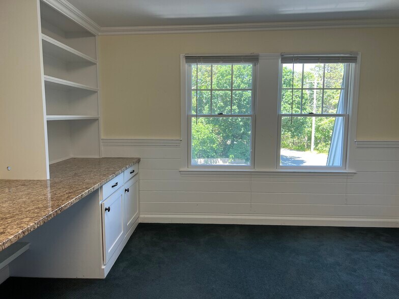 1046 Main St, Osterville, MA for sale - Building Photo - Image 1 of 1