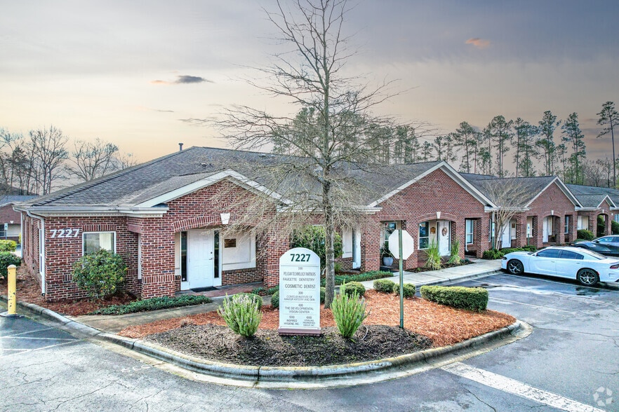 7227 Pineville-Matthews Rd, Charlotte, NC for lease - Building Photo - Image 2 of 5
