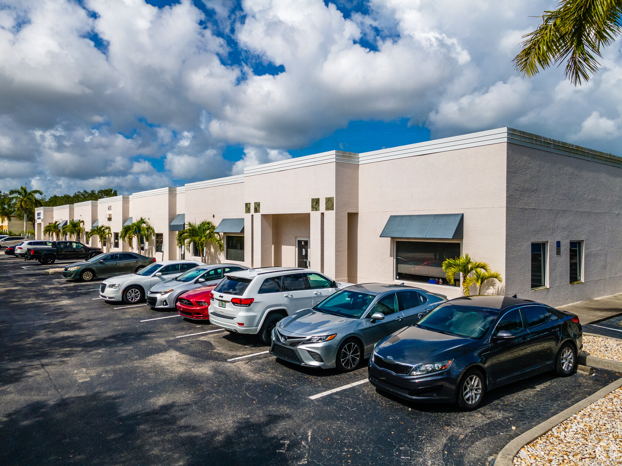 1455 Rail Head Blvd, Naples, FL for lease Primary Photo- Image 1 of 15