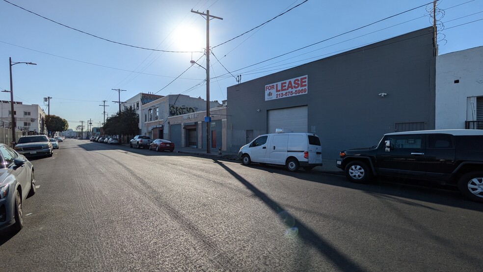 531 Ceres Ave, Los Angeles, CA for lease - Building Photo - Image 1 of 12