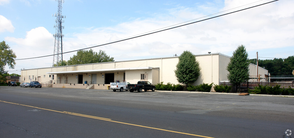 2616 E State St, Trenton, NJ for lease - Building Photo - Image 2 of 8