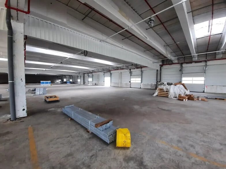 Industrial in Gennevilliers for lease - Interior Photo - Image 3 of 6