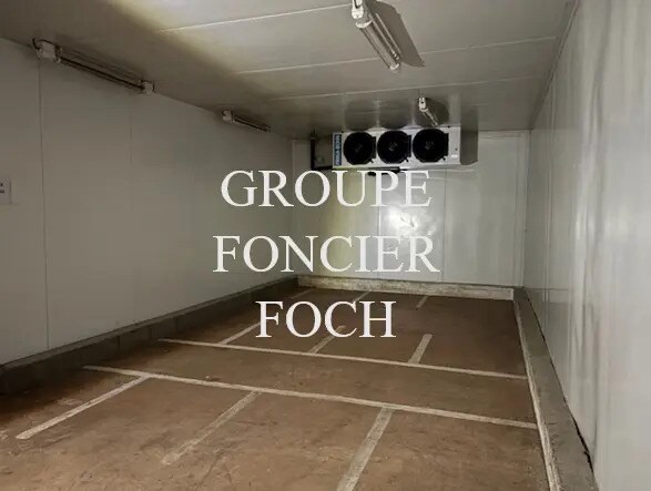 Flex in Saint-Genis-Laval for lease - Building Photo - Image 1 of 8