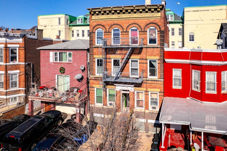 314 65th St, West New York, NJ for sale - Building Photo - Image 2 of 14