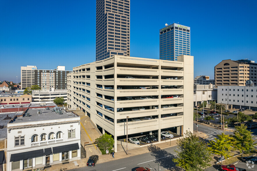 425 W Capitol Ave, Little Rock, AR for lease - Building Photo - Image 3 of 15