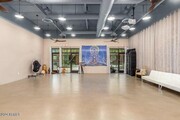 167 Interior Retail Showroom