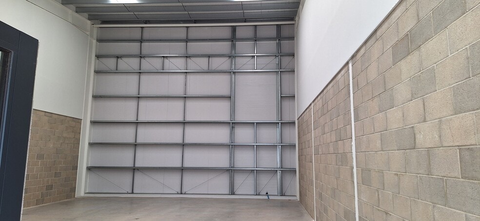 E1-E5 Exeter Rd, Bradninch for lease - Interior Photo - Image 2 of 3