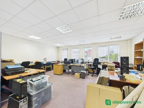 28-30 Hockliffe St, Leighton Buzzard for lease Interior Photo- Image 1 of 4