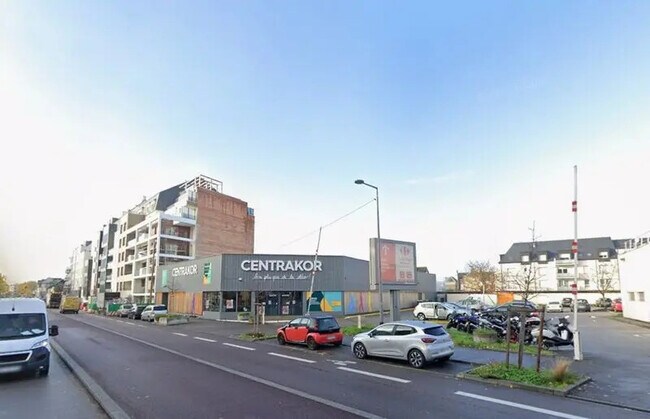 Location Commerce 1 300 m²