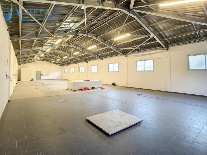 Flex in Nice for lease - Interior Photo - Image 2 of 2