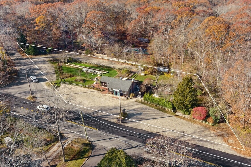 1615 Bridgehampton, Sag Harbor, NY for sale - Aerial - Image 3 of 26