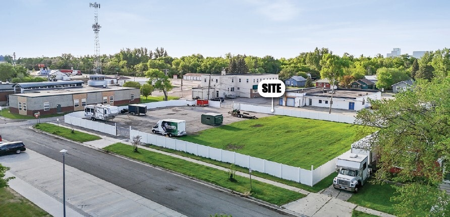 128 1st W ave, West Fargo, ND for sale - Primary Photo - Image 1 of 5