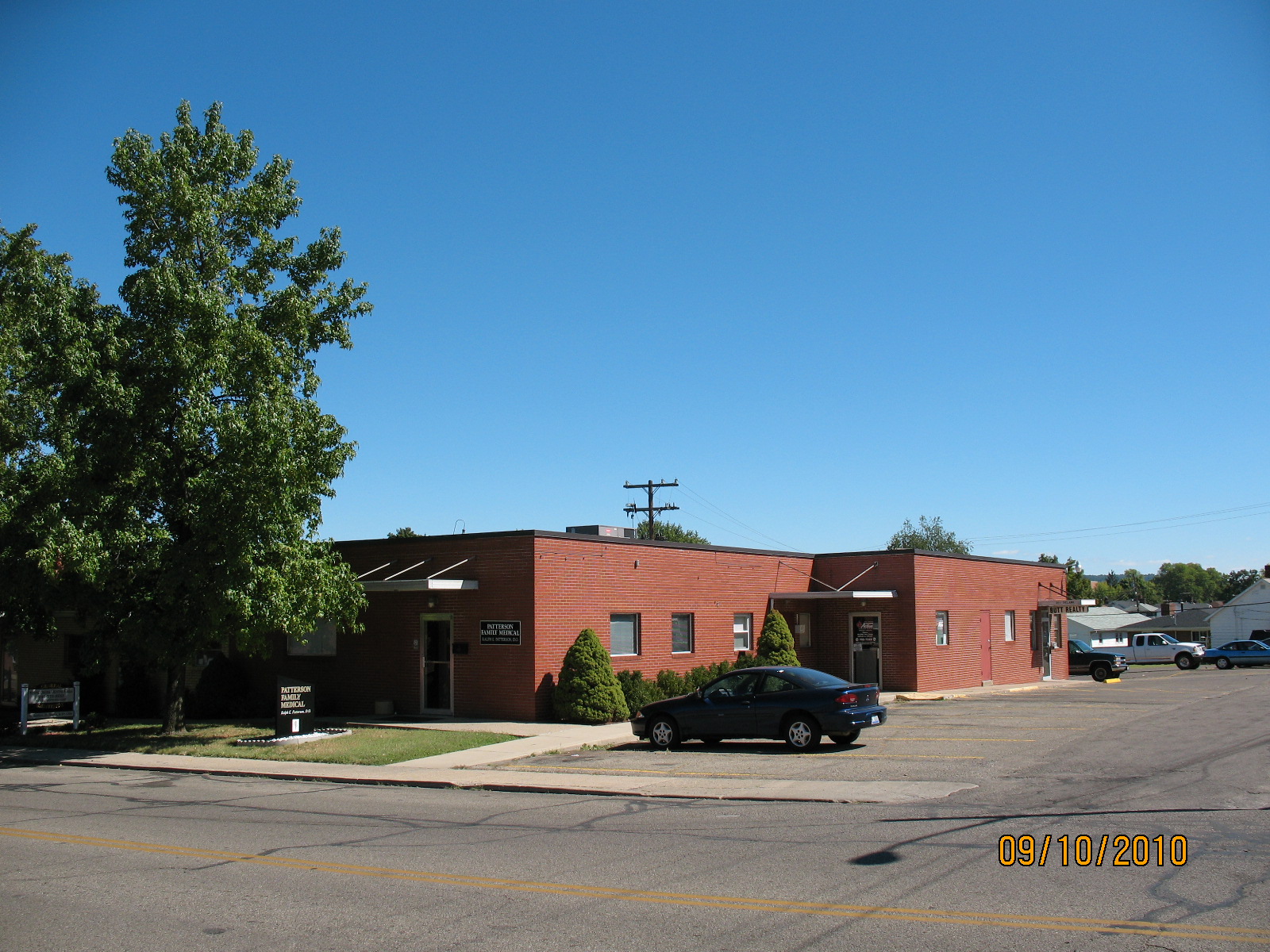 211-217 Delano Ave, Chillicothe, OH for lease Building Photo- Image 1 of 4