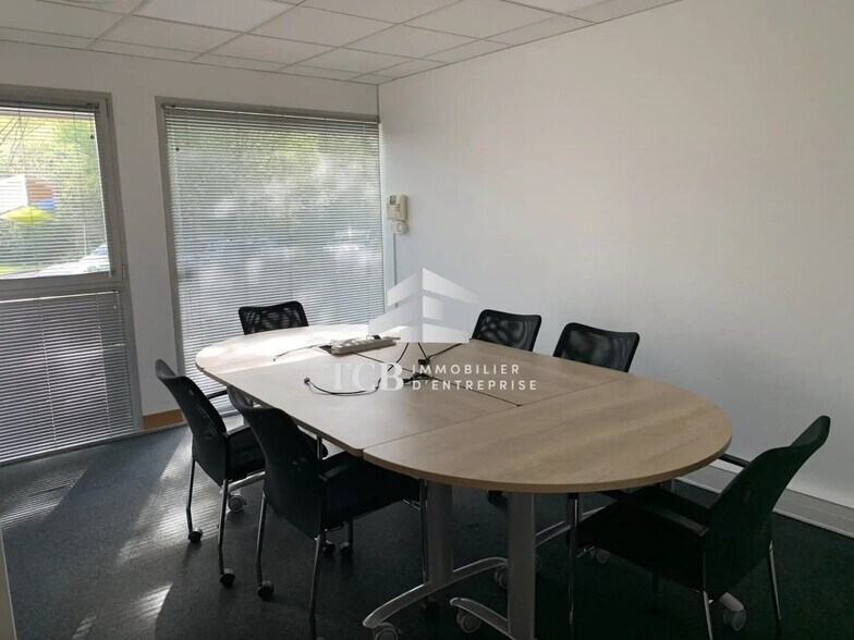 Office in La Chapelle-sur-Erdre for sale - Interior Photo - Image 1 of 3
