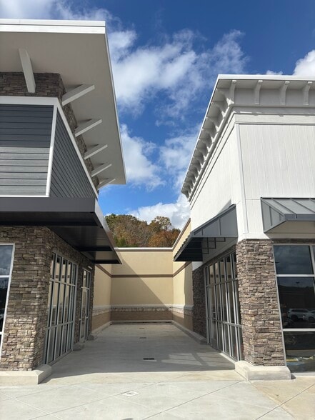 23 Maxwell Ln, Dahlonega, GA for lease - Building Photo - Image 3 of 8
