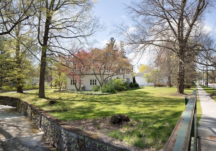 308 Main St, Lakeville, CT for sale - Building Photo - Image 3 of 31