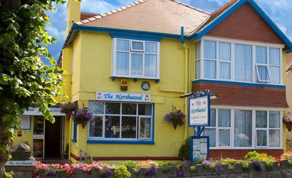 47 Rhos Promenade, Rhos On Sea for sale - Primary Photo - Image 1 of 1