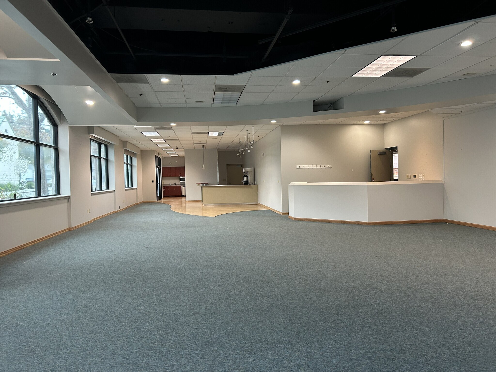 568-586 Glenwood Ave, Menlo Park, CA for lease Interior Photo- Image 1 of 5