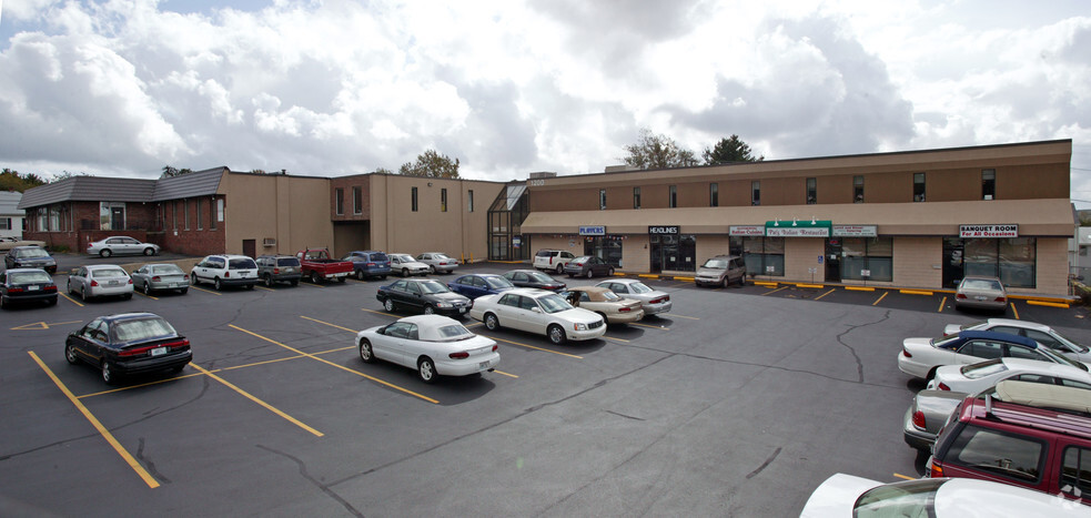 1200 Hartford Ave, Johnston, RI for lease - Building Photo - Image 2 of 40