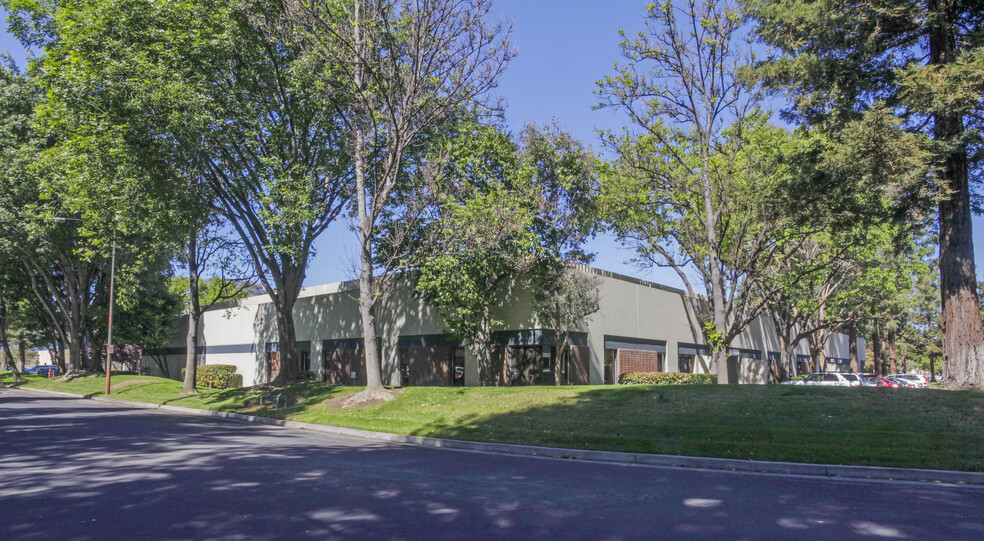 1911-1943 Hartog Dr, San Jose, CA for lease - Primary Photo - Image 1 of 18