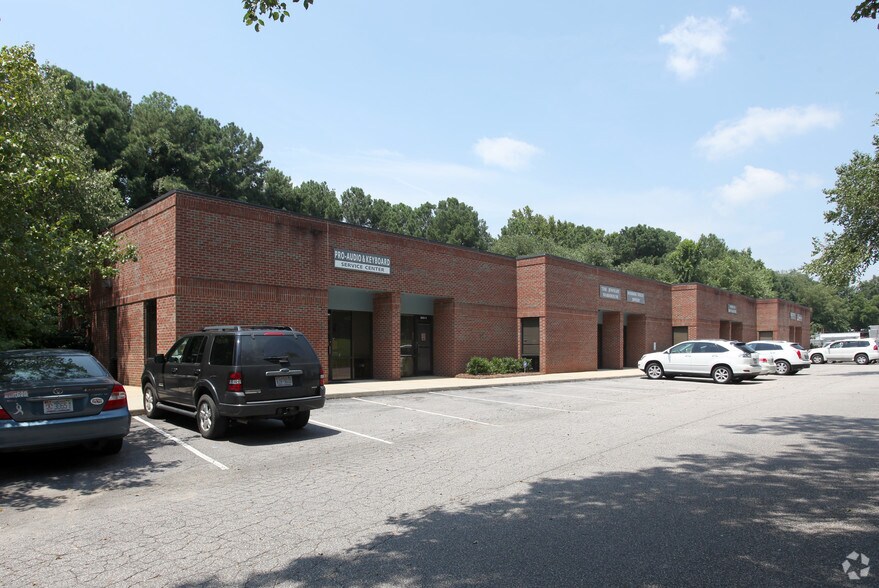 3021 Stony Brook Dr, Raleigh, NC 27604