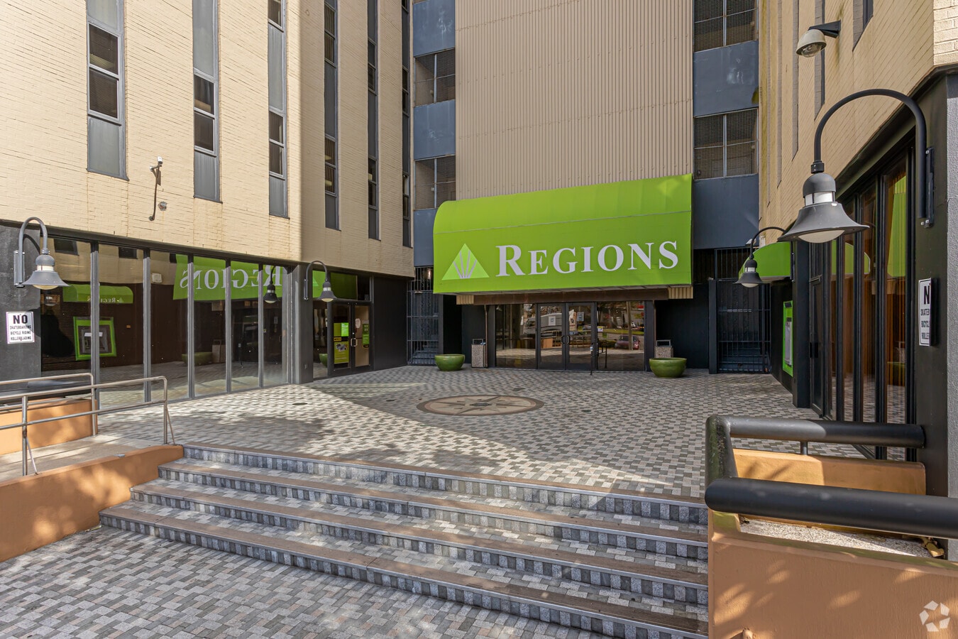 3525 N Causeway Blvd, Metairie, LA 70002 Property Record