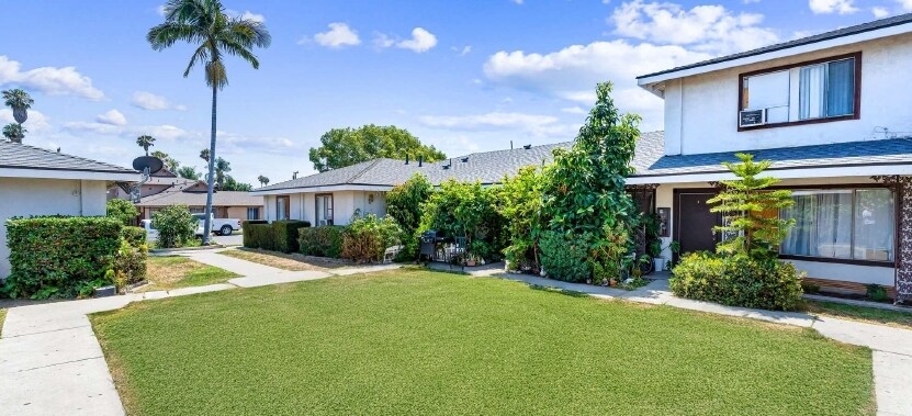 3043 Topaz Ln, Fullerton, CA for sale - Building Photo - Image 3 of 8