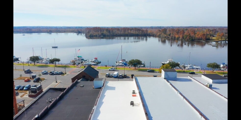 215 W Main St, Washington, NC for sale - Commercial Listing Video - Image 2 of 16