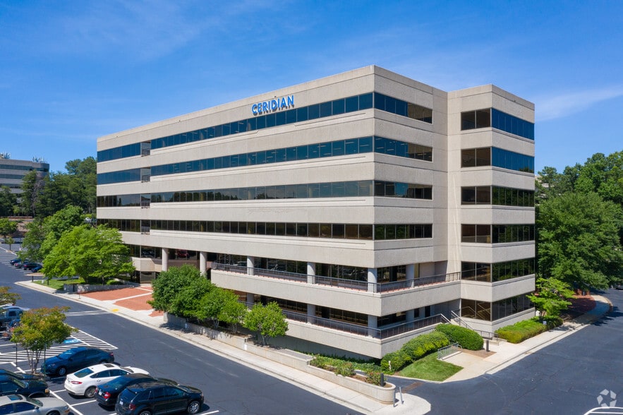 6600 Peachtree Dunwoody Rd NE, Atlanta, GA for lease - Building Photo - Image 1 of 56