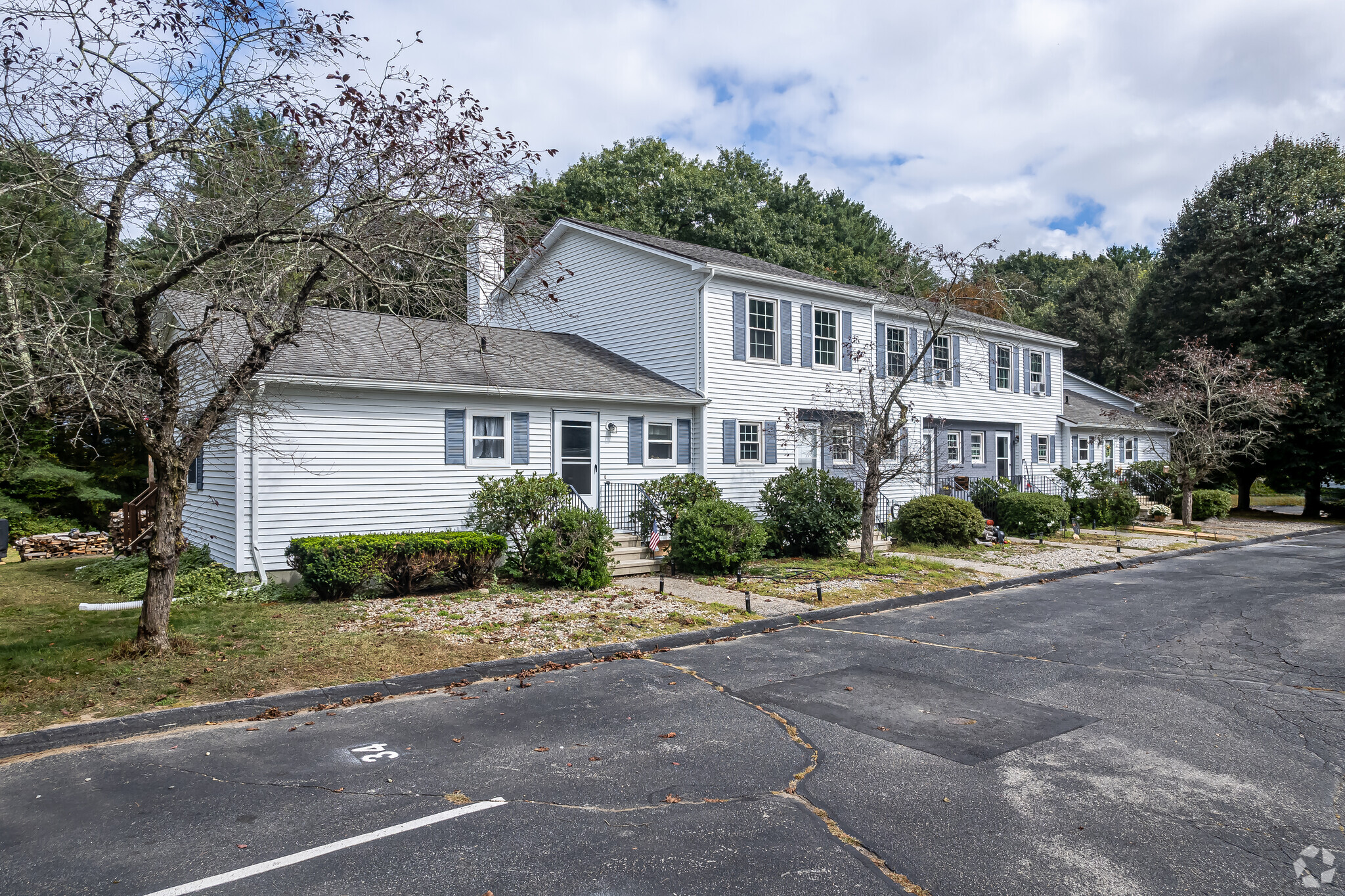 63 Tripp Rd, Woodstock, CT for sale Primary Photo- Image 1 of 1