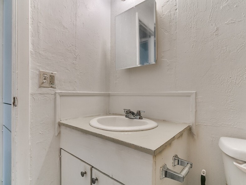 1731 NW 32nd St, Oklahoma City, OK for sale - Building Photo - Image 2 of 49