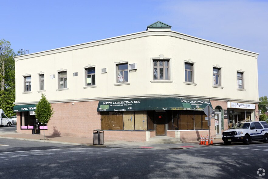 272 Closter Dock Rd, Closter, NJ 07624