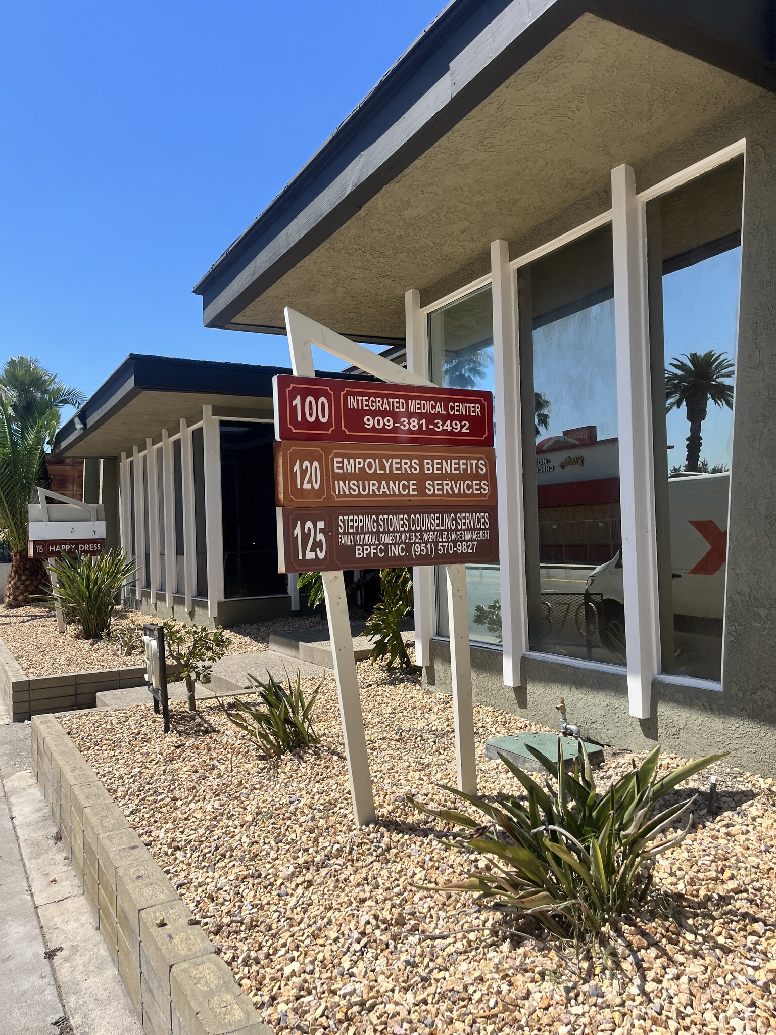 370 W 6th St, San Bernardino, CA for lease Building Photo- Image 1 of 17