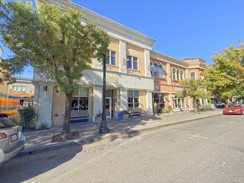 375 Healdsburg Ave, Healdsburg, CA for lease - Building Photo - Image 1 of 2