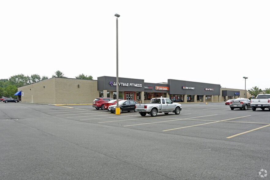 810-844 N Shoop Ave, Wauseon, OH for sale - Primary Photo - Image 1 of 1