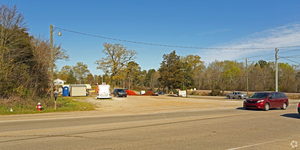 2108 Wessinger Rd, Chapin, SC for sale - Primary Photo - Image 1 of 1