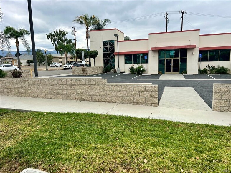 175 E 9th St, Corona, CA for lease - Building Photo - Image 1 of 19