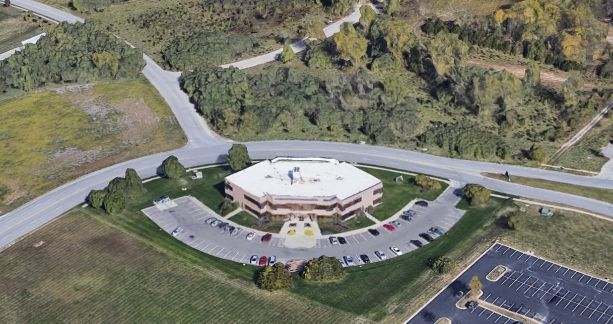 10502 NW Ambassador Dr, Kansas City, MO for lease Building Photo- Image 1 of 34