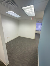 1718-1720 NW Peachtree St, Atlanta, GA for lease Interior Photo- Image 1 of 4