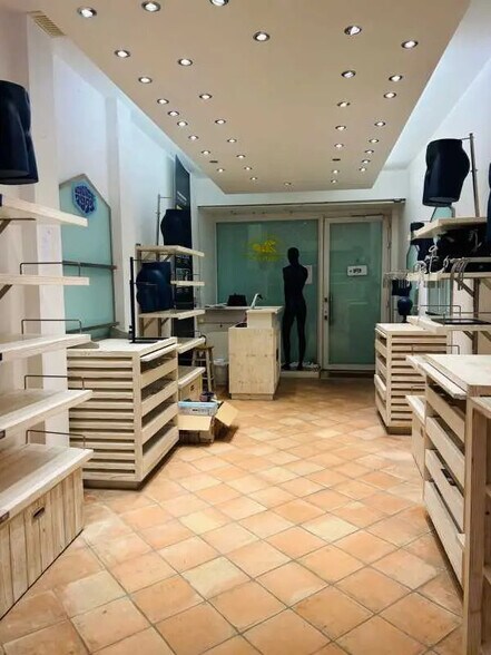 Retail in La Baule-Escoublac for lease - Interior Photo - Image 3 of 6