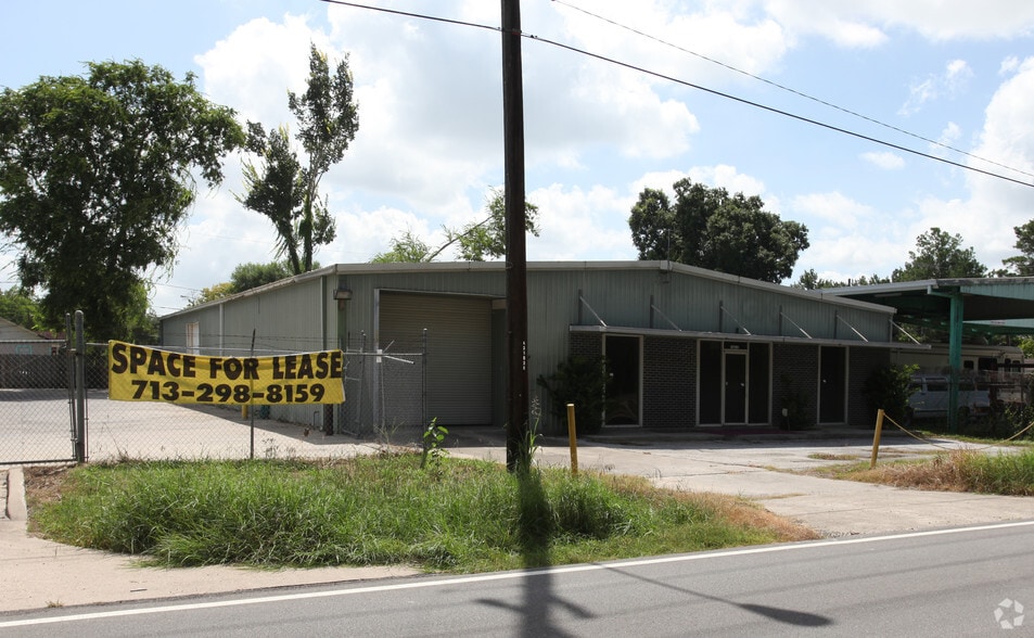 16410 Lee Rd, Humble, TX for sale - Primary Photo - Image 1 of 4