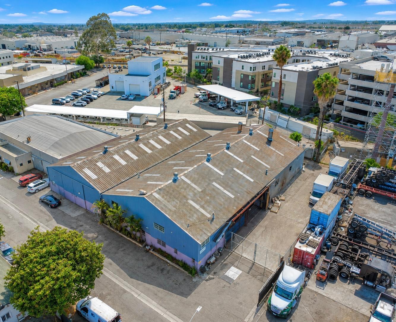11001 Vulcan St, South Gate, CA for lease Interior Photo- Image 1 of 15