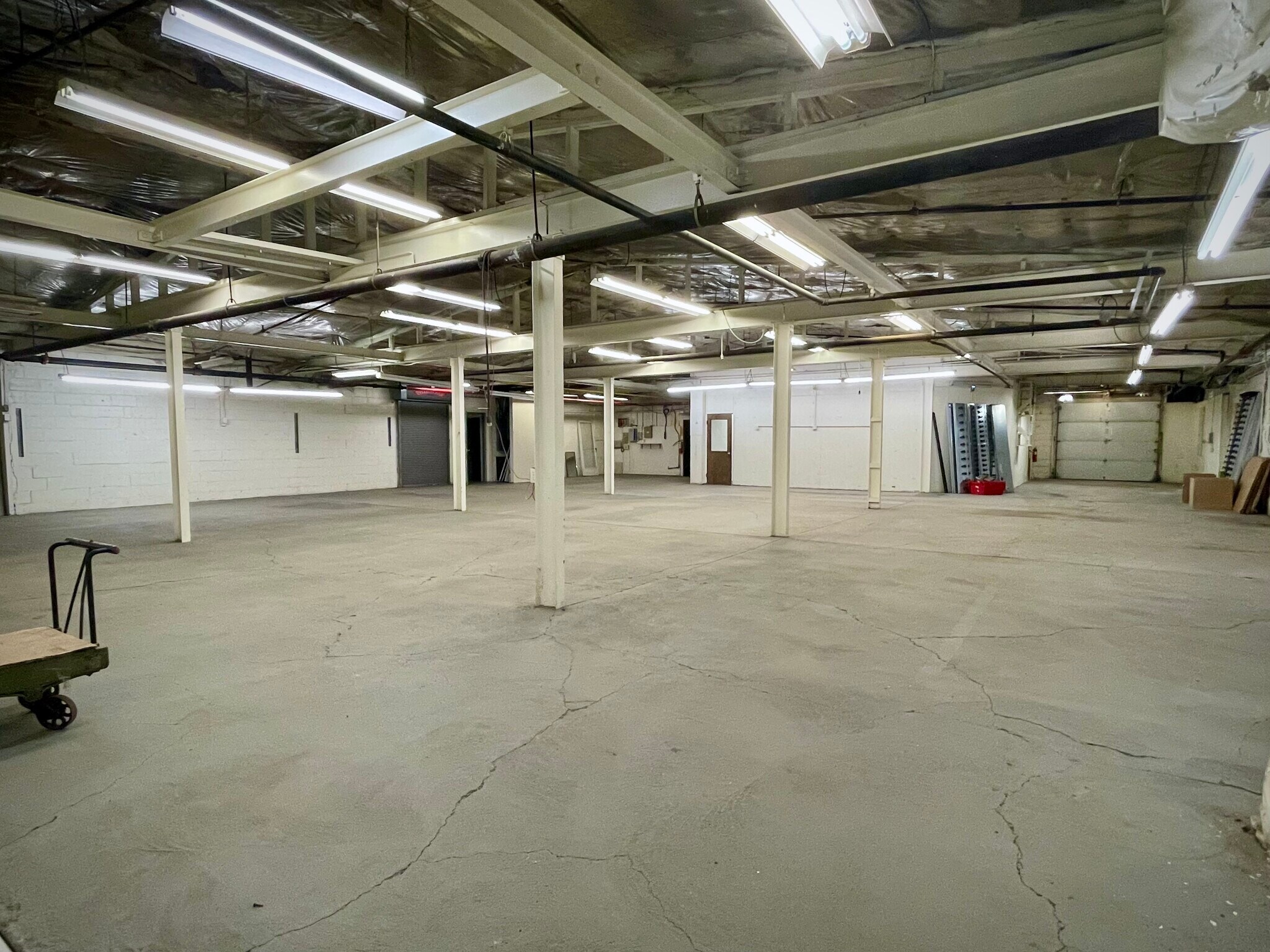 21 Squires St, Cortland, NY for lease Interior Photo- Image 1 of 34