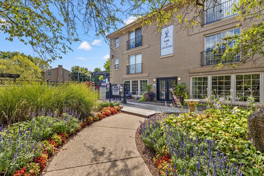 3489 Lansdowne Dr, Lexington, KY 40517