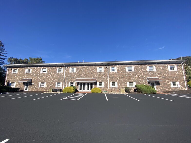 4893 Route 30 Hwy, Greensburg, PA for lease - Building Photo - Image 1 of 11