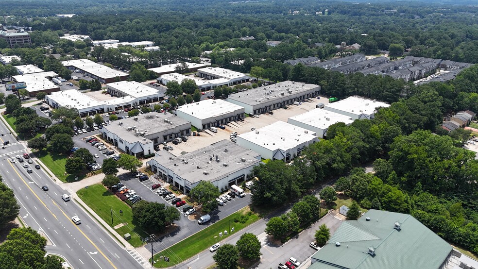 999 Mansell Rd, Roswell, GA for lease - Building Photo - Image 2 of 12